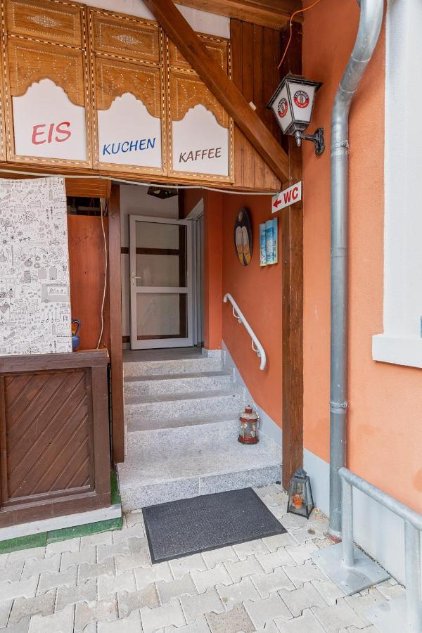 Ferienwohnungen Zum Roemer Gau-Odernheim Exterior photo